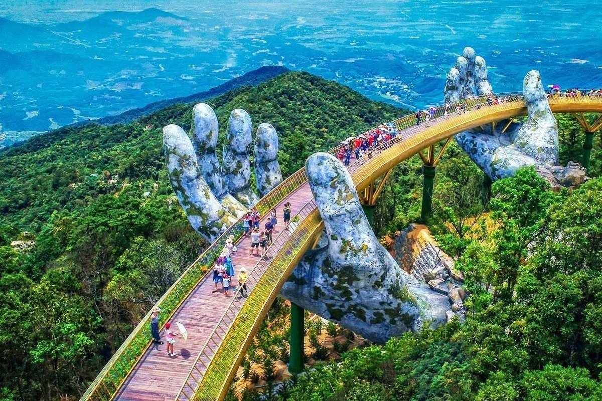 Explore Vietnam (Hanoi + Da Nang + Ho Chi Minh)